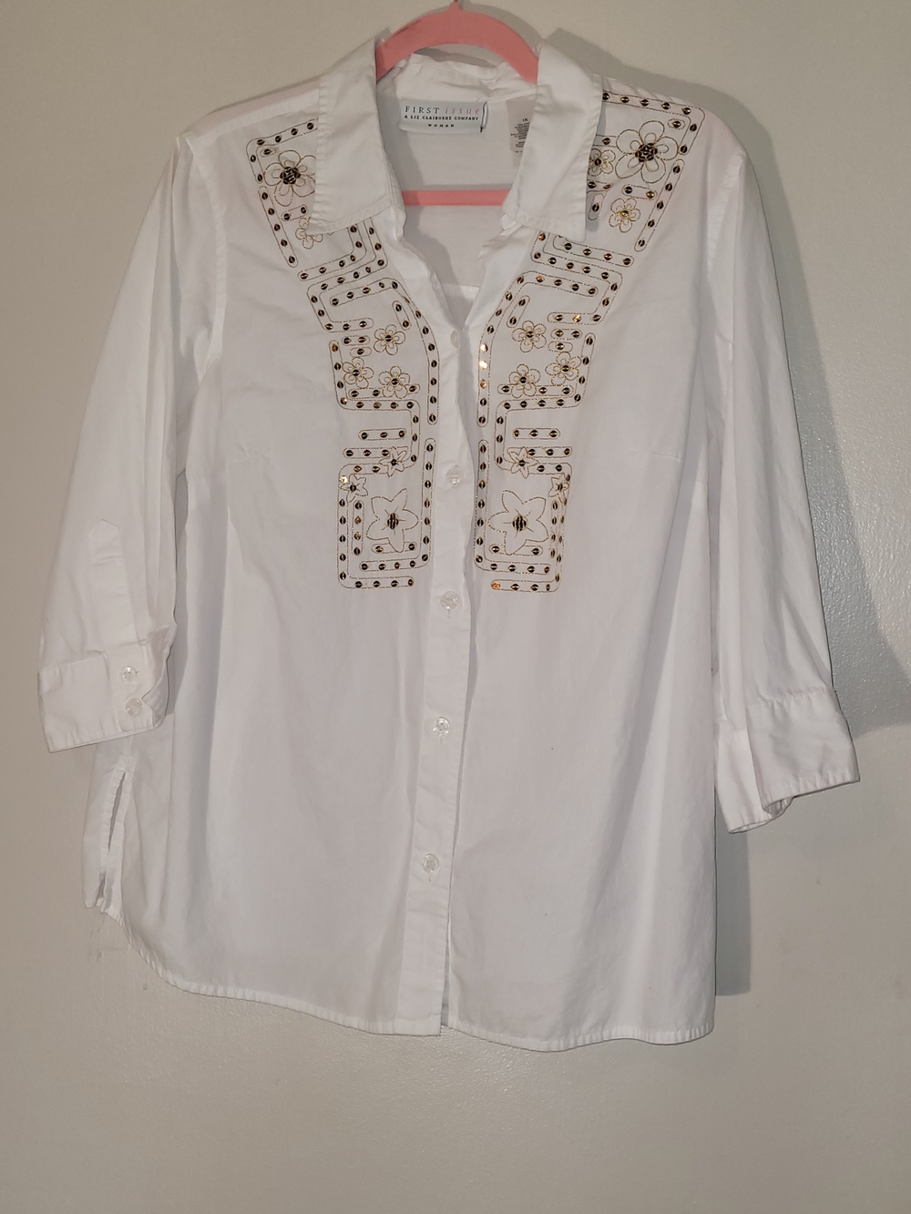 Vintage Liz Claiborne White Button-Front Shirt with Gold Embellishment